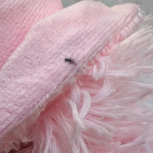 🎀 Full Sized Fuzzy Pink Duvet Cover & 2 Matching Pillowcase Shams - Picture 3 of 5